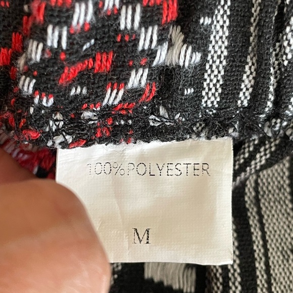 Tribal Print Shorts in Black and Red size: M - Picture 6 of 6